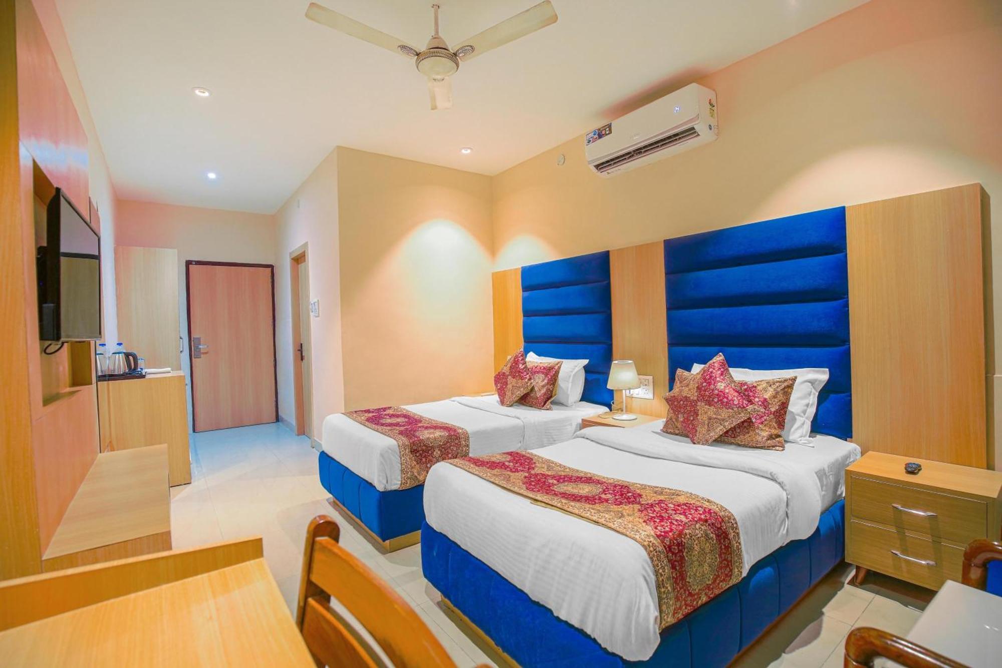 Hotel Ricky By Sahibs Group Amritsar Bagian luar foto