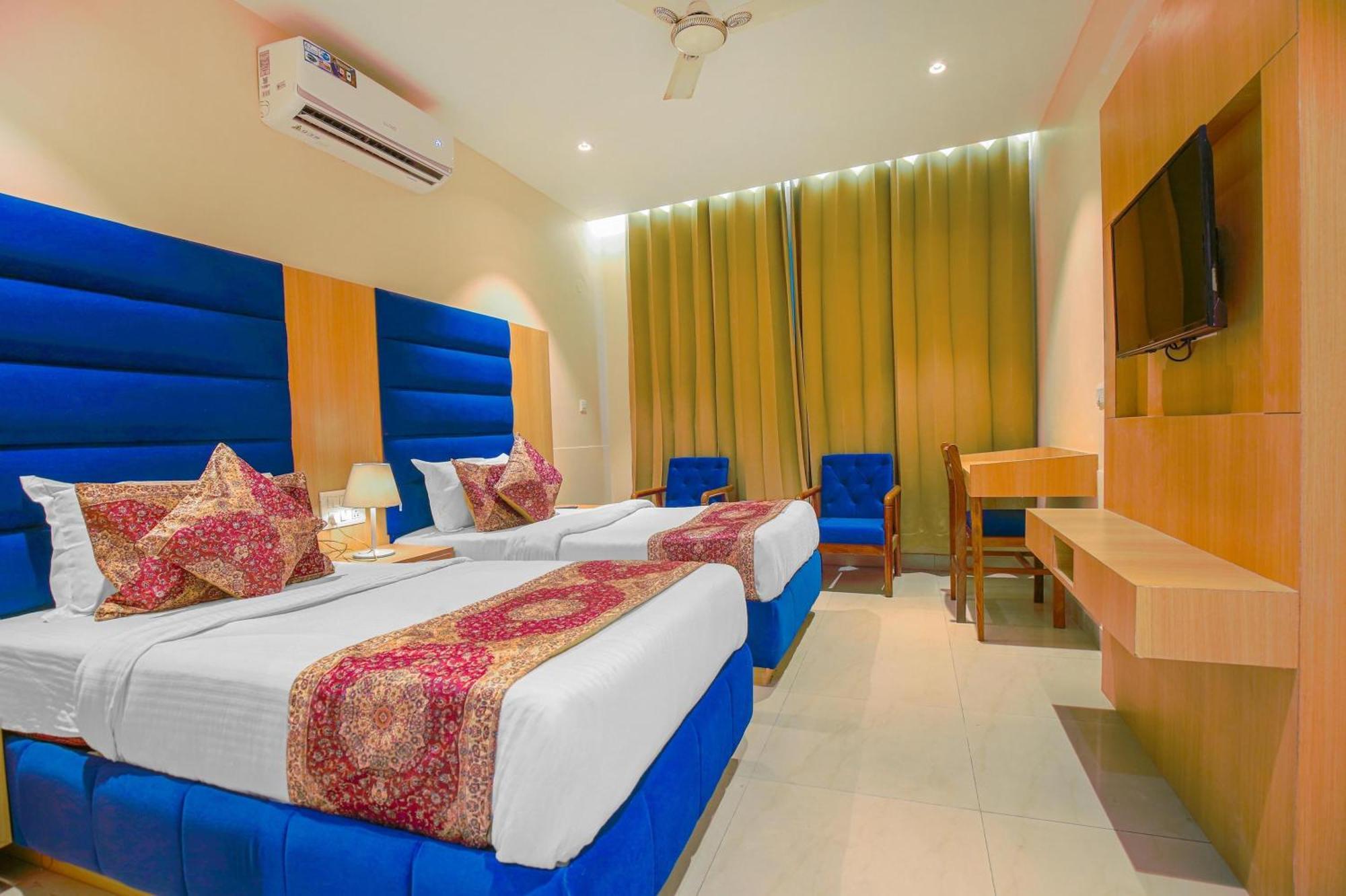 Hotel Ricky By Sahibs Group Amritsar Bagian luar foto